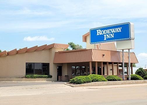 Sunflower Inn & Suites - Garden City Exterior foto