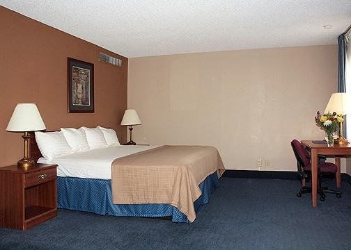 Sunflower Inn & Suites - Garden City Habitación foto