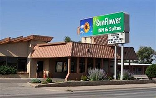 Sunflower Inn & Suites - Garden City Exterior foto